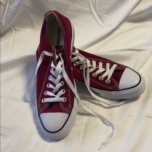 Converse 8.5 M/10.5 W (Maroon /Burgundy Color)